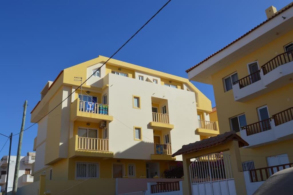 Tres Caravelas Studio Flats Santa Maria Esterno foto
